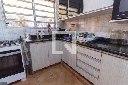 Casa à venda com 123m², 3 quartos e 2 vagas Casa à venda com 123m², 3 quartos e 2 vagasCozinha - Armários