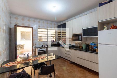 Casa à venda com 123m², 3 quartos e 2 vagas Casa à venda com 123m², 3 quartos e 2 vagasCozinha