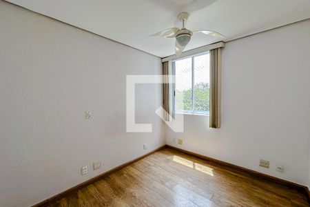 Apartamento à venda com 74m², 2 quartos e 1 vagaQuarto 2