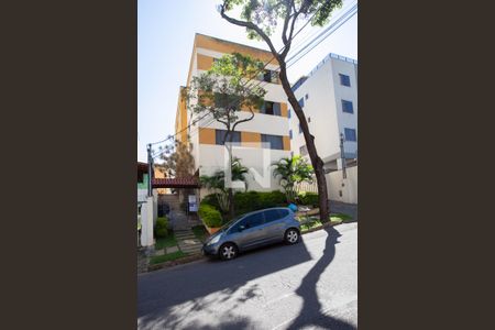 Apartamento à venda com 90m², 3 quartos e 2 vagas Apartamento à venda com 90m², 3 quartos e 2 vagasFachada