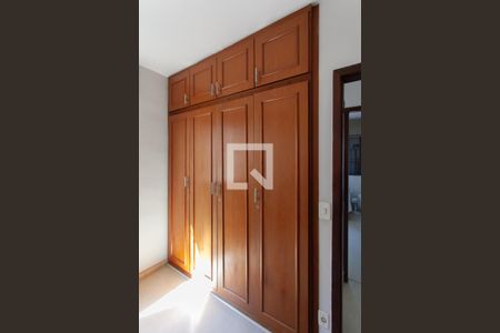 Apartamento à venda com 90m², 3 quartos e 2 vagas Apartamento à venda com 90m², 3 quartos e 2 vagasQuarto 2