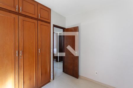 Apartamento à venda com 90m², 3 quartos e 2 vagas Apartamento à venda com 90m², 3 quartos e 2 vagasQuarto 2