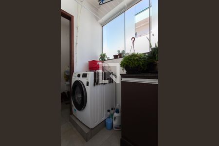 Apartamento à venda com 90m², 3 quartos e 2 vagas Apartamento à venda com 90m², 3 quartos e 2 vagasÁrea de Serviço