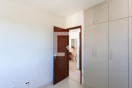Apartamento à venda com 90m², 3 quartos e 2 vagas Apartamento à venda com 90m², 3 quartos e 2 vagasQuarto 3