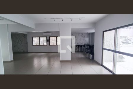 Apartamento à venda com 120m², 3 quartos e 4 vagas Apartamento à venda com 120m², 3 quartos e 4 vagasÁrea comum - Salão de festas
