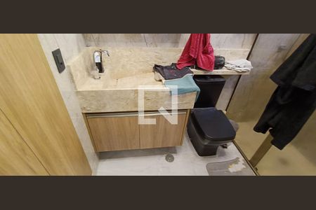 Apartamento à venda com 120m², 3 quartos e 4 vagas Apartamento à venda com 120m², 3 quartos e 4 vagasBanheiro da Suíte