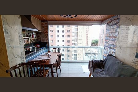 Apartamento à venda com 120m², 3 quartos e 4 vagas Apartamento à venda com 120m², 3 quartos e 4 vagasVaranda gourmet