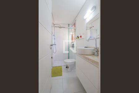 Casa à venda com 330m², 4 quartos e 3 vagas Casa à venda com 330m², 4 quartos e 3 vagasBanheiro do Quarto 2