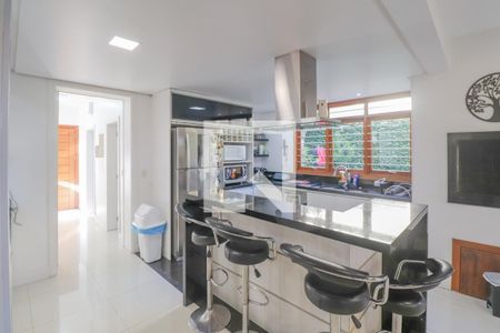 Casa à venda com 330m², 4 quartos e 3 vagas Casa à venda com 330m², 4 quartos e 3 vagasCozinha