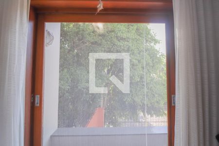 Casa à venda com 330m², 4 quartos e 3 vagas Casa à venda com 330m², 4 quartos e 3 vagasVista