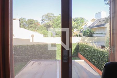 Casa à venda com 330m², 4 quartos e 3 vagas Casa à venda com 330m², 4 quartos e 3 vagasVista