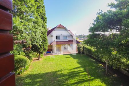 Casa à venda com 330m², 4 quartos e 3 vagas Casa à venda com 330m², 4 quartos e 3 vagasÁrea comum