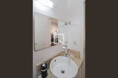 Casa à venda com 330m², 4 quartos e 3 vagas Casa à venda com 330m², 4 quartos e 3 vagasBanheiro do Quarto 2