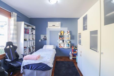 Casa à venda com 330m², 4 quartos e 3 vagas Casa à venda com 330m², 4 quartos e 3 vagasQuarto 3