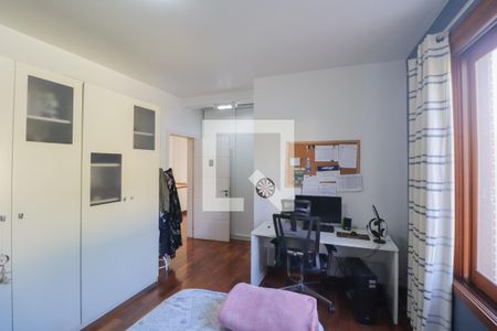 Casa à venda com 330m², 4 quartos e 3 vagas Casa à venda com 330m², 4 quartos e 3 vagasQuarto 3