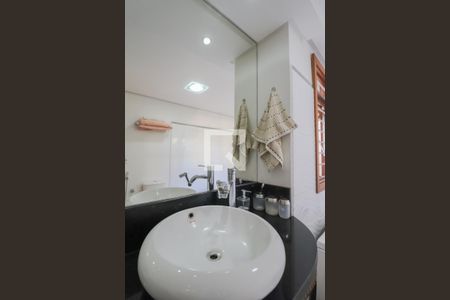 Casa à venda com 330m², 4 quartos e 3 vagas Casa à venda com 330m², 4 quartos e 3 vagasBanheiro do Quarto 1