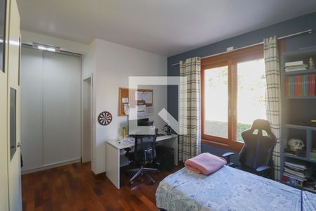 Casa à venda com 330m², 4 quartos e 3 vagas Casa à venda com 330m², 4 quartos e 3 vagasQuarto 3