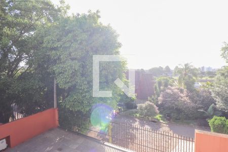 Casa à venda com 330m², 4 quartos e 3 vagas Casa à venda com 330m², 4 quartos e 3 vagasVista