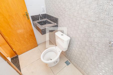 Casa à venda com 125m², 3 quartos e 2 vagas Casa à venda com 125m², 3 quartos e 2 vagasBanheiro