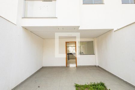 Casa à venda com 125m², 3 quartos e 2 vagas Casa à venda com 125m², 3 quartos e 2 vagasGaragem