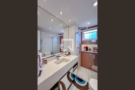 Apartamento à venda com 170m², 3 quartos e 3 vagasBanheiro da Suíte