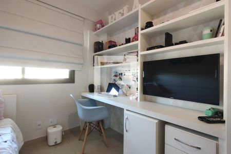 Apartamento à venda com 168m², 3 quartos e 2 vagasQuarto 2 - Armários