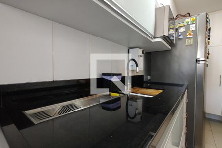 Apartamento à venda com 168m², 3 quartos e 2 vagasCozinha - Armários