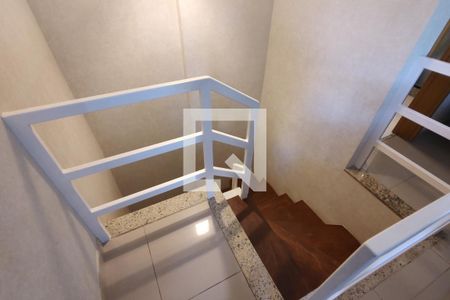 Apartamento à venda com 168m², 3 quartos e 2 vagasEscada