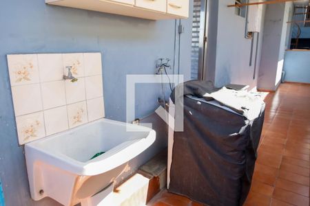Casa à venda com 150m², 3 quartos e 2 vagas Casa à venda com 150m², 3 quartos e 2 vagasÁrea de Serviço