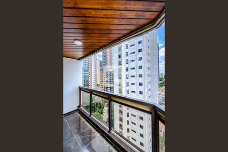 Apartamento à venda com 227m², 3 quartos e 3 vagasVaranda do Quarto 4