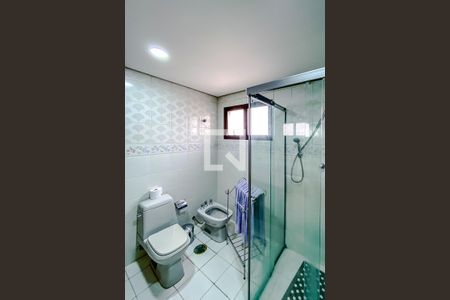 Apartamento à venda com 227m², 3 quartos e 3 vagasBanheiro da Suíte 4