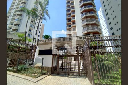 Apartamento à venda com 226m², 4 quartos e 3 vagas Apartamento à venda com 226m², 4 quartos e 3 vagasFachada