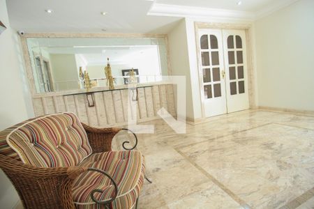 Apartamento à venda com 226m², 4 quartos e 3 vagas Apartamento à venda com 226m², 4 quartos e 3 vagasÁrea comum