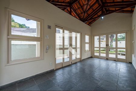 Apartamento à venda com 72m², 2 quartos e 1 vaga Apartamento à venda com 72m², 2 quartos e 1 vagaÁrea comum - Salão de festas