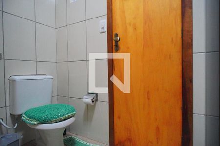 Casa à venda com 109m², 2 quartos e 2 vagas Casa à venda com 109m², 2 quartos e 2 vagasBanheiro