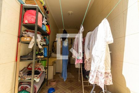 Casa à venda com 317m², 5 quartos e 4 vagas Casa à venda com 317m², 5 quartos e 4 vagasÁrea de Serviço