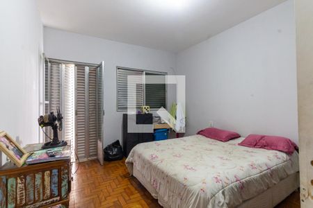 Casa à venda com 317m², 5 quartos e 4 vagas Casa à venda com 317m², 5 quartos e 4 vagasQuarto 3