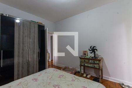 Casa à venda com 317m², 5 quartos e 4 vagas Casa à venda com 317m², 5 quartos e 4 vagasQuarto 3