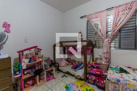 Casa à venda com 317m², 5 quartos e 4 vagas Casa à venda com 317m², 5 quartos e 4 vagasQuarto 2