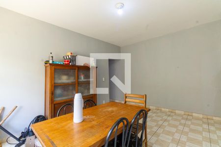 Casa à venda com 317m², 5 quartos e 4 vagas Casa à venda com 317m², 5 quartos e 4 vagasSala de Jantar