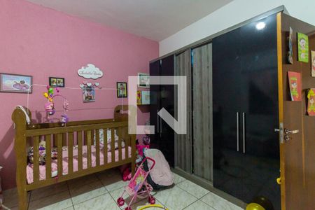 Casa à venda com 317m², 5 quartos e 4 vagas Casa à venda com 317m², 5 quartos e 4 vagasQuarto 2