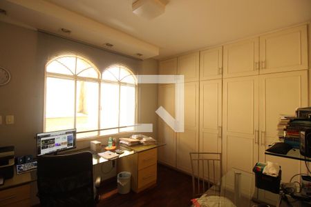 Apartamento à venda com 181m², 4 quartos e 4 vagasQuarto 2