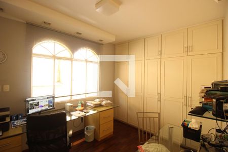 Apartamento à venda com 181m², 4 quartos e 4 vagasQuarto 2