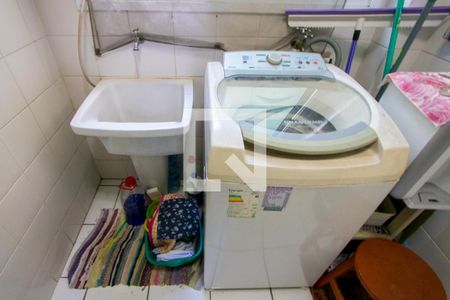 Casa à venda com 133m², 3 quartos e 2 vagas Casa à venda com 133m², 3 quartos e 2 vagasÁrea de serviço