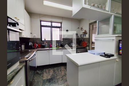 Apartamento à venda com 300m², 4 quartos e 3 vagasCozinha 