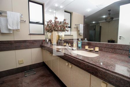 Apartamento à venda com 300m², 4 quartos e 3 vagasBanheiro