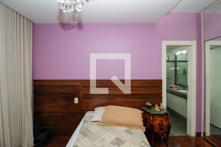 Apartamento à venda com 300m², 4 quartos e 3 vagasQuarto 