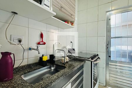 Casa à venda com 98m², 2 quartos e 3 vagas Casa à venda com 98m², 2 quartos e 3 vagasCozinha
