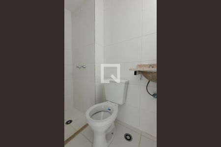 Apartamento à venda com 57m², 2 quartos e 1 vaga Apartamento à venda com 57m², 2 quartos e 1 vagaBanheiro da suíte