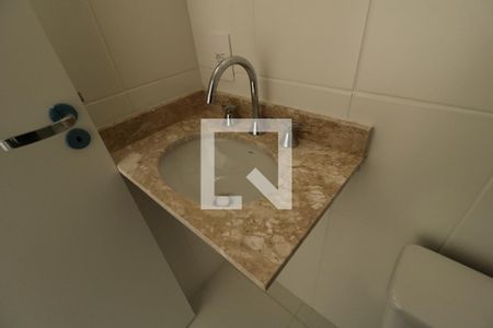 Apartamento à venda com 57m², 2 quartos e 1 vagaBanheiro da Suíte - Pia